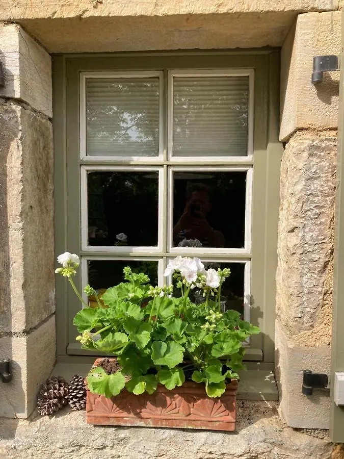La Pi'Ternelle Bed and Breakfast Salvagnac-Cajarc 0*,  Frankrike